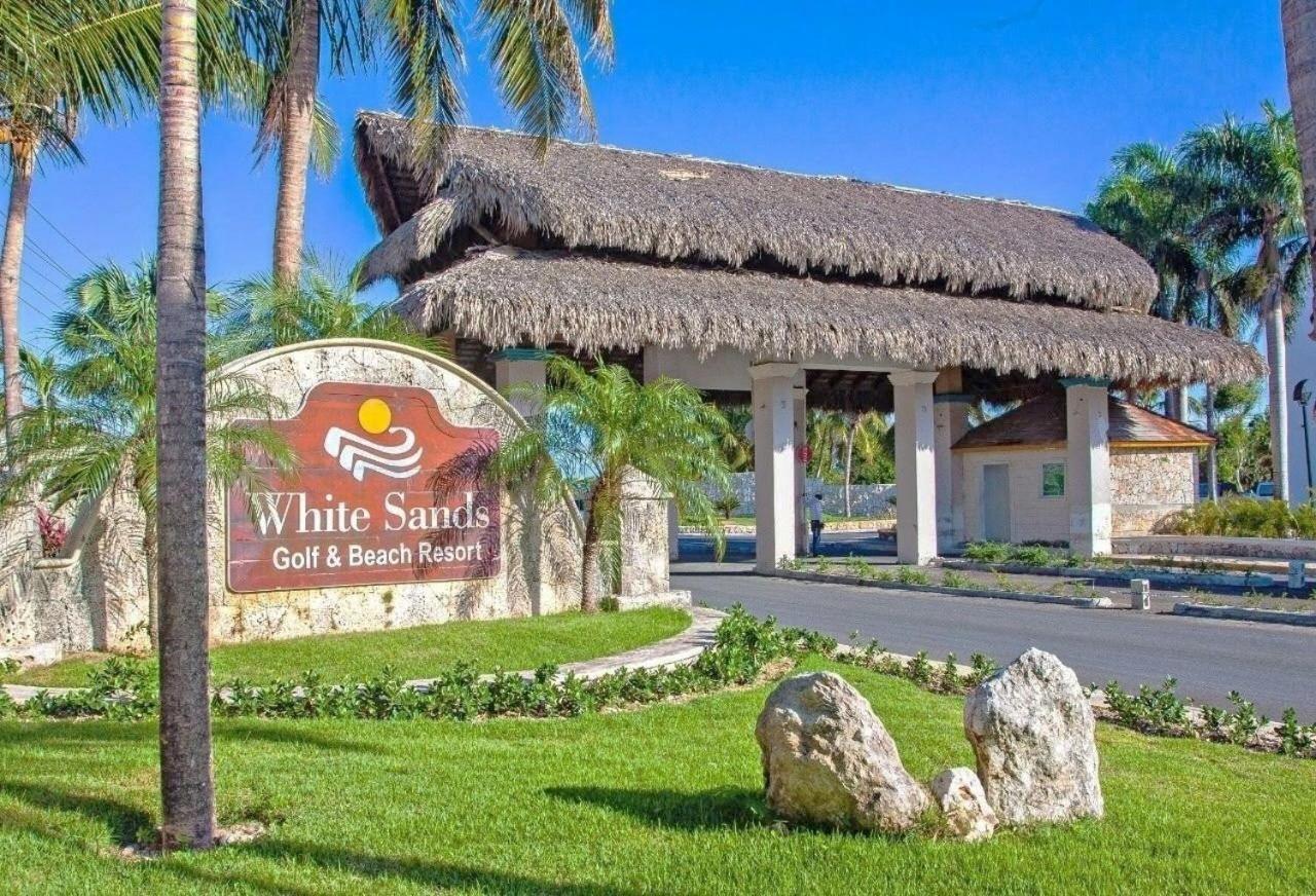 Tranquil 3 Bedroom - Pool & Private Access *