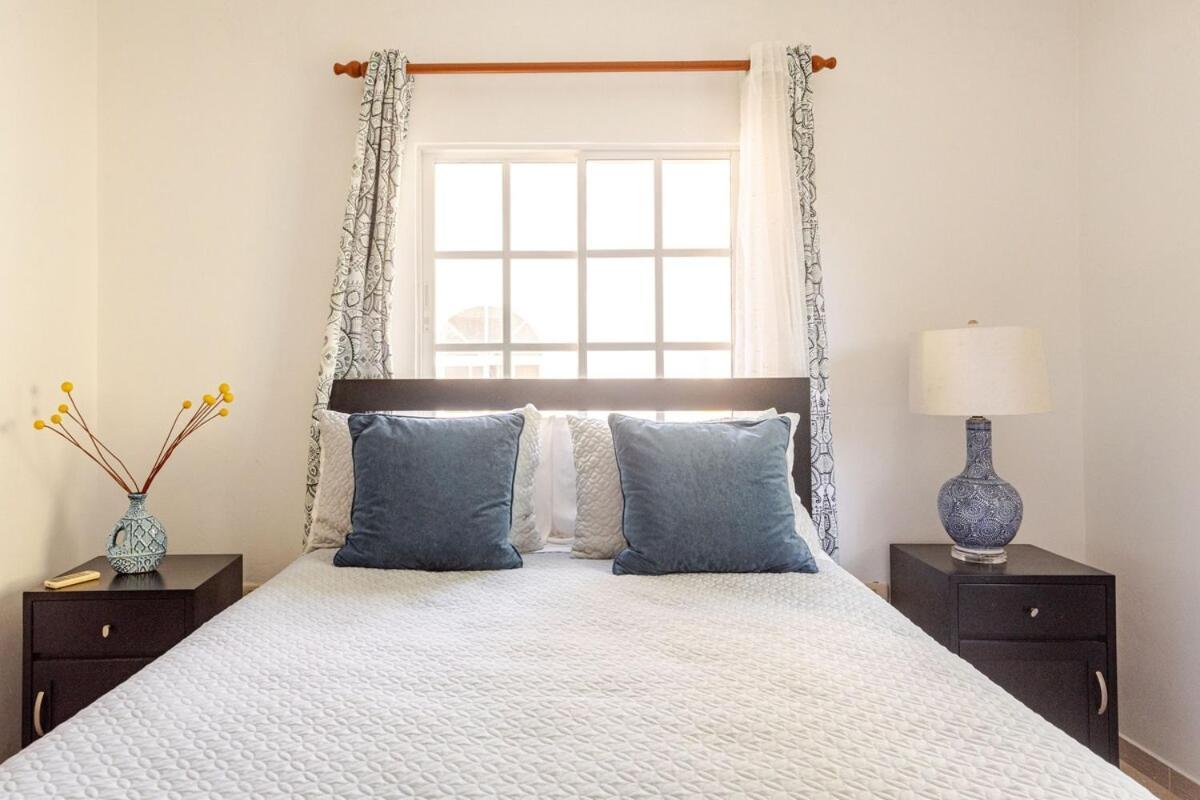 Apartamento Spacious 2 Bedroom With Pool Close To *