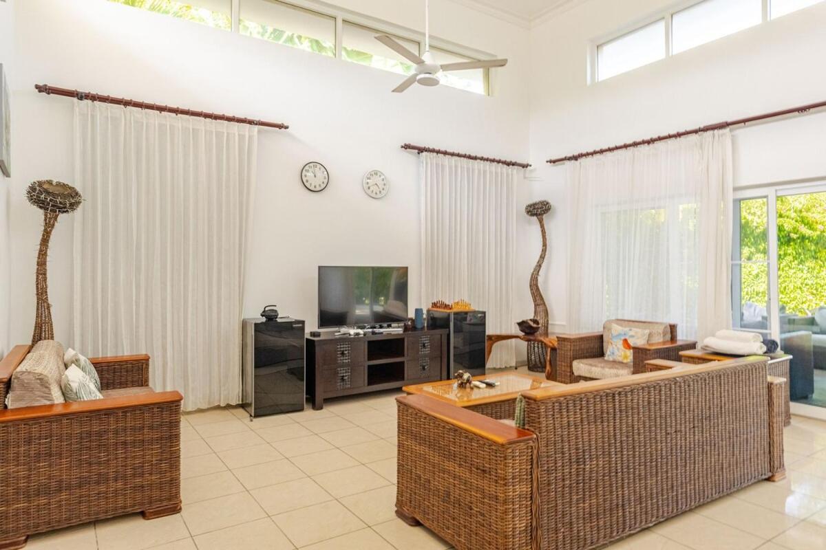 Private With Pool & Golf View Punta Cana