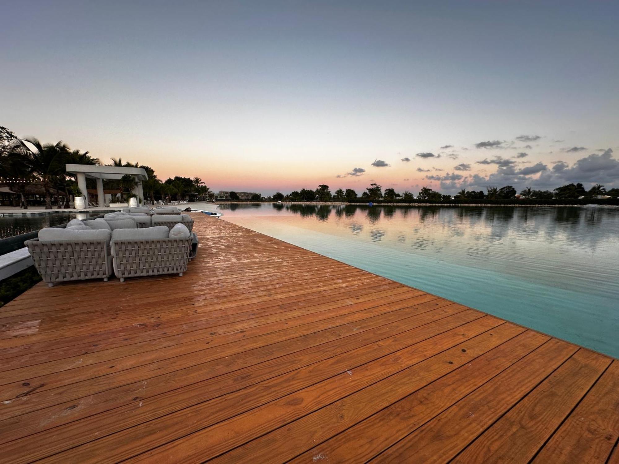 Tropical King Bed Artificial And Golf Course Punta Cana